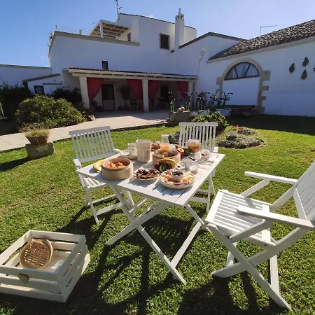 Aparthotel Masseria Salentina Costarella