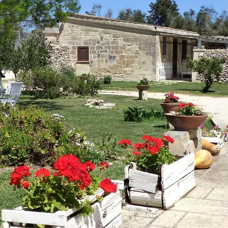 Masseria Salentina Costarella بورغوني